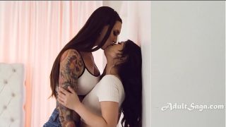 I Feel So Small Infront Of Her – Lulu Chu, Rocky Emerson
