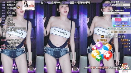 [UNCENSORED-LEAK] FSDSS-972 I was annoyed that guys were fawning over me just because I was raised well, so I took her around with me until she broke down and made her understand. Ayami Mori